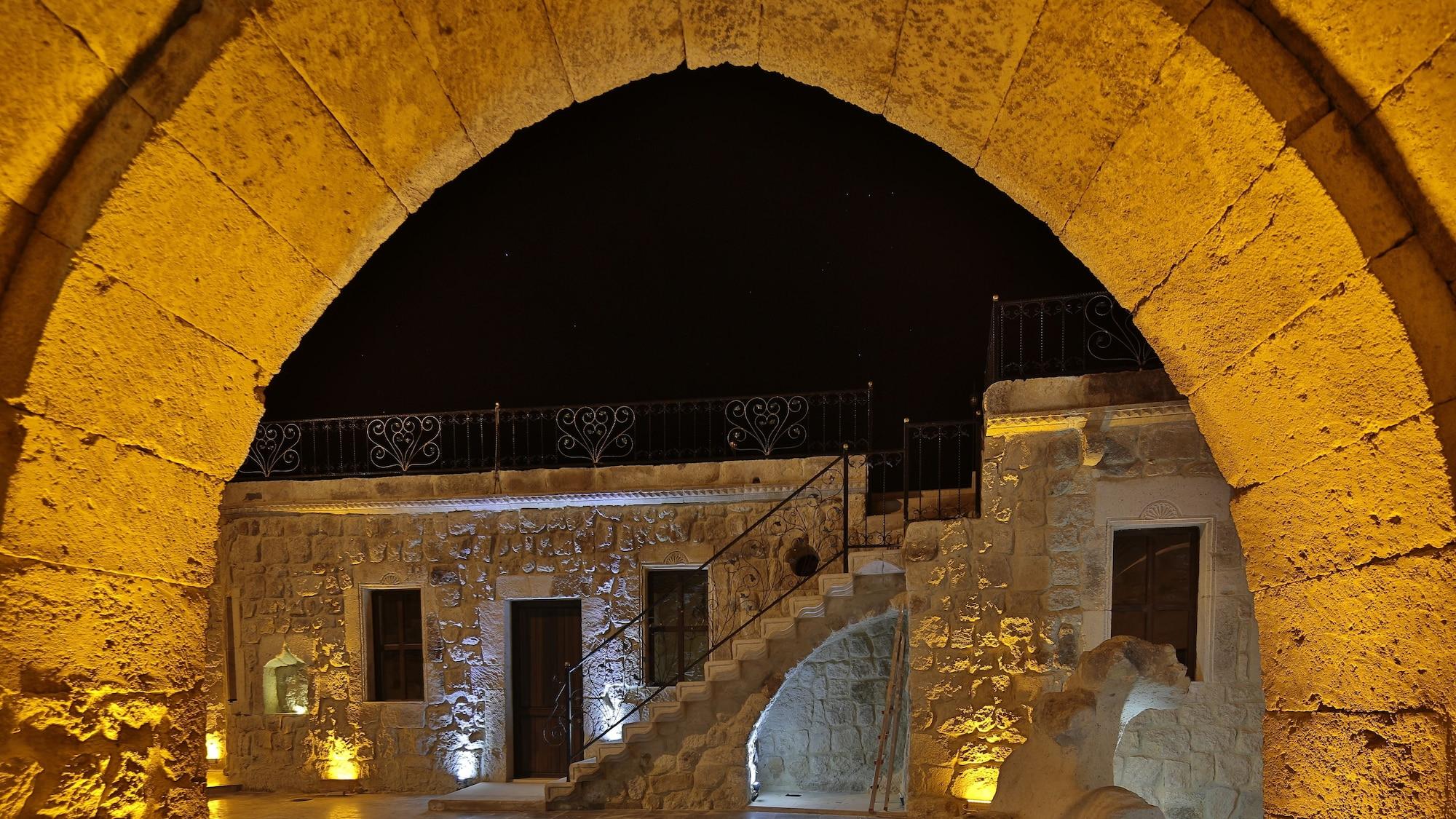 Golden Cave Suites Ürgüp Buitenkant foto